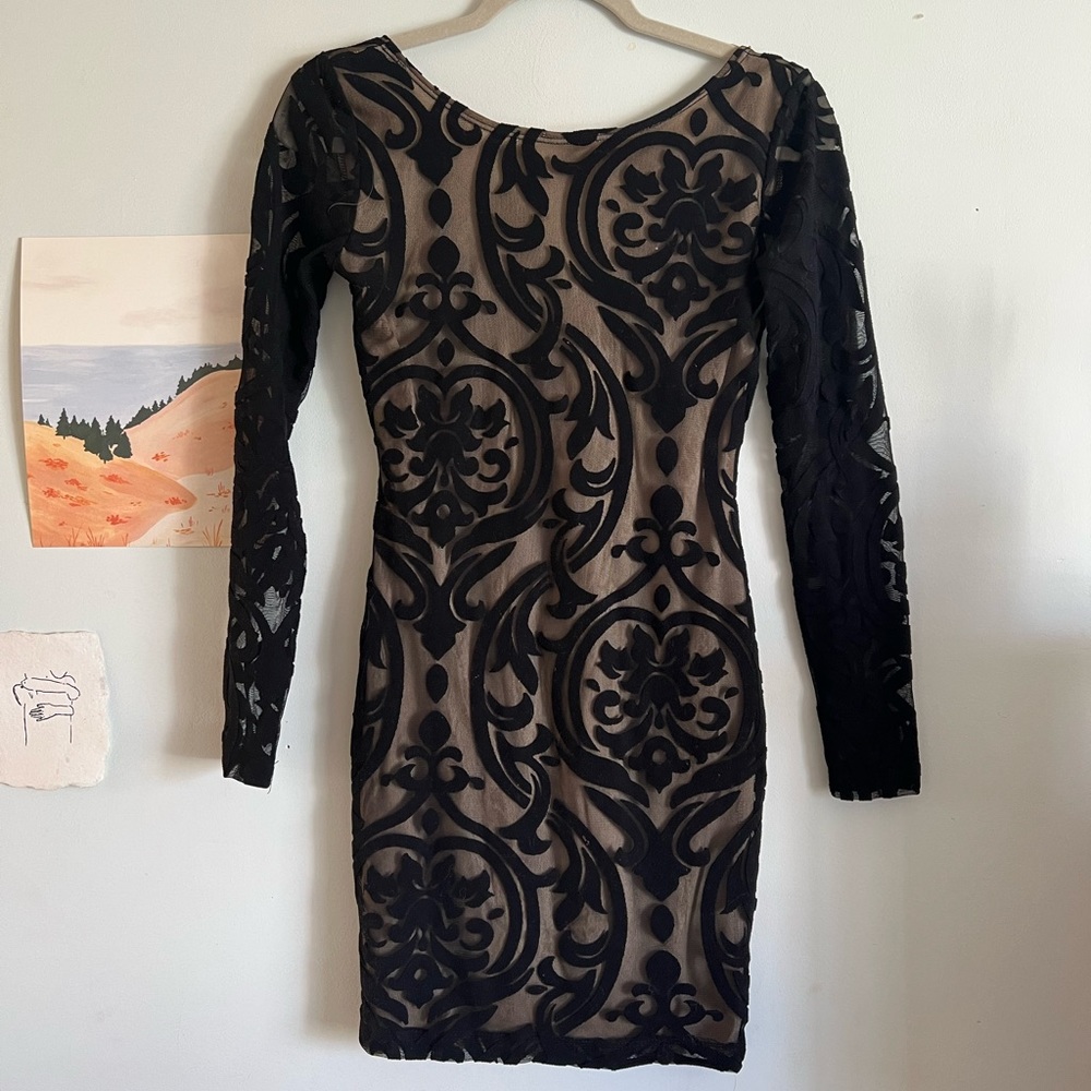 Black bodycon dress